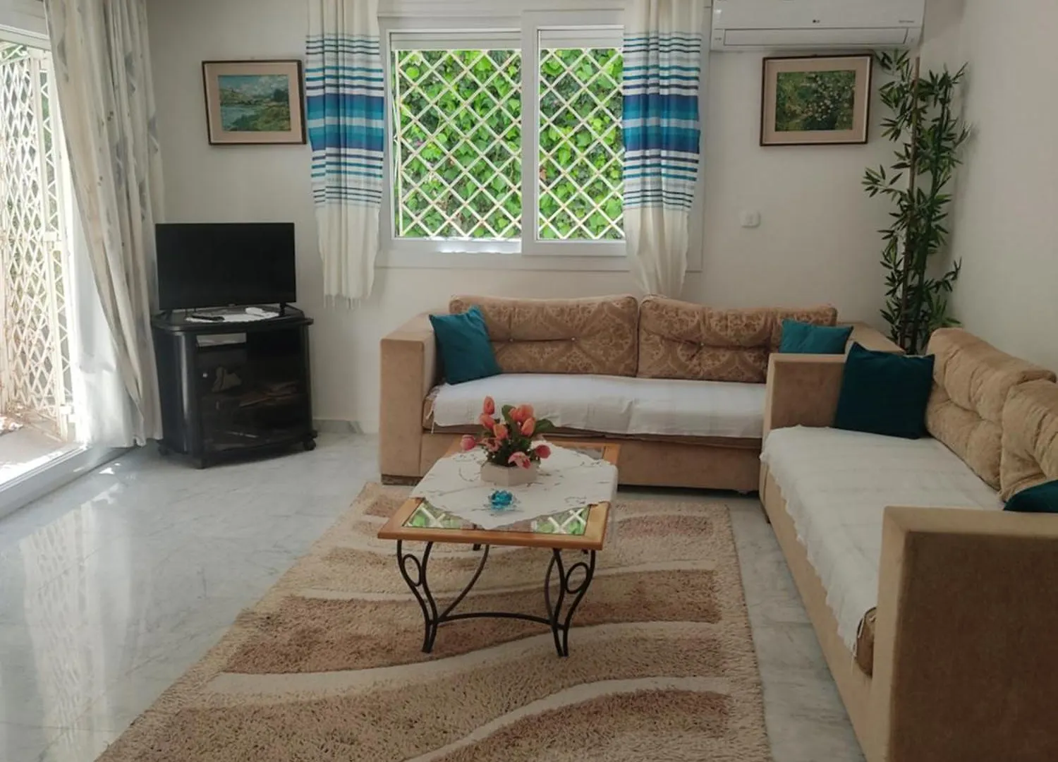 Etage De Villa Avec Jardin, Pres De L'Aireport Et Parking Prive Ariana