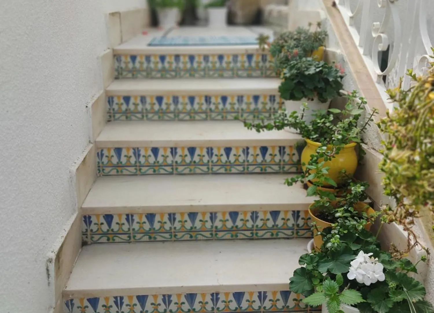 Etage De Villa Avec Jardin, Pres De L'Aireport Et Parking Prive Ariana Tunisia